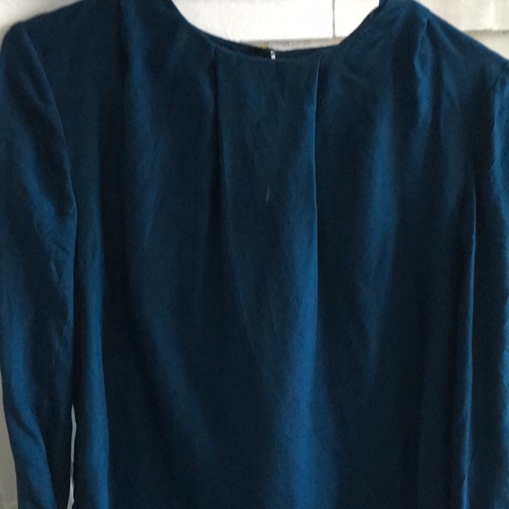 🐧 100% Silk Penguin Blouse with lovely details 🐧 - Picture 6 of 8